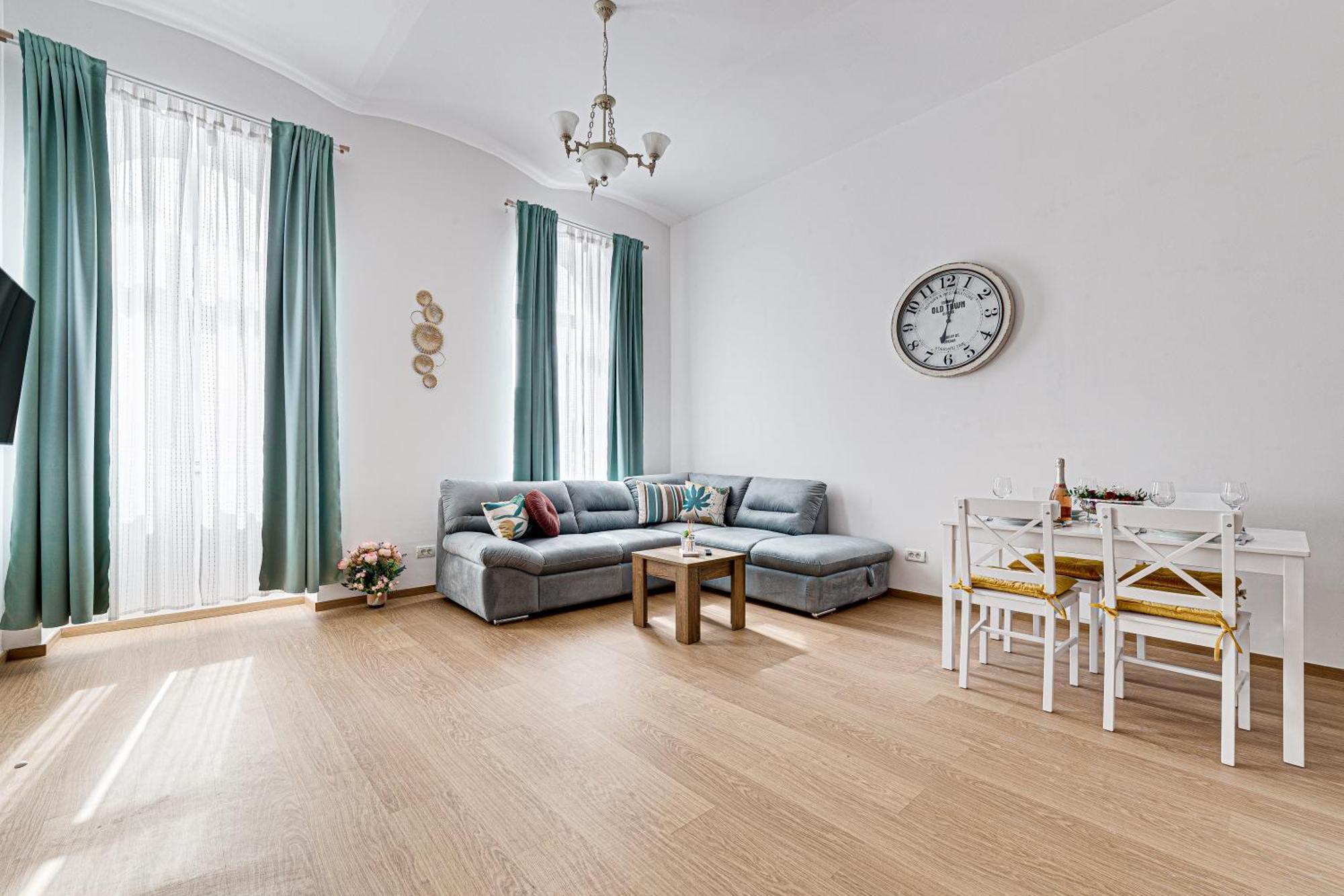 Ari Central Grand Apartments - Luxurious Stay Arad Exteriör bild