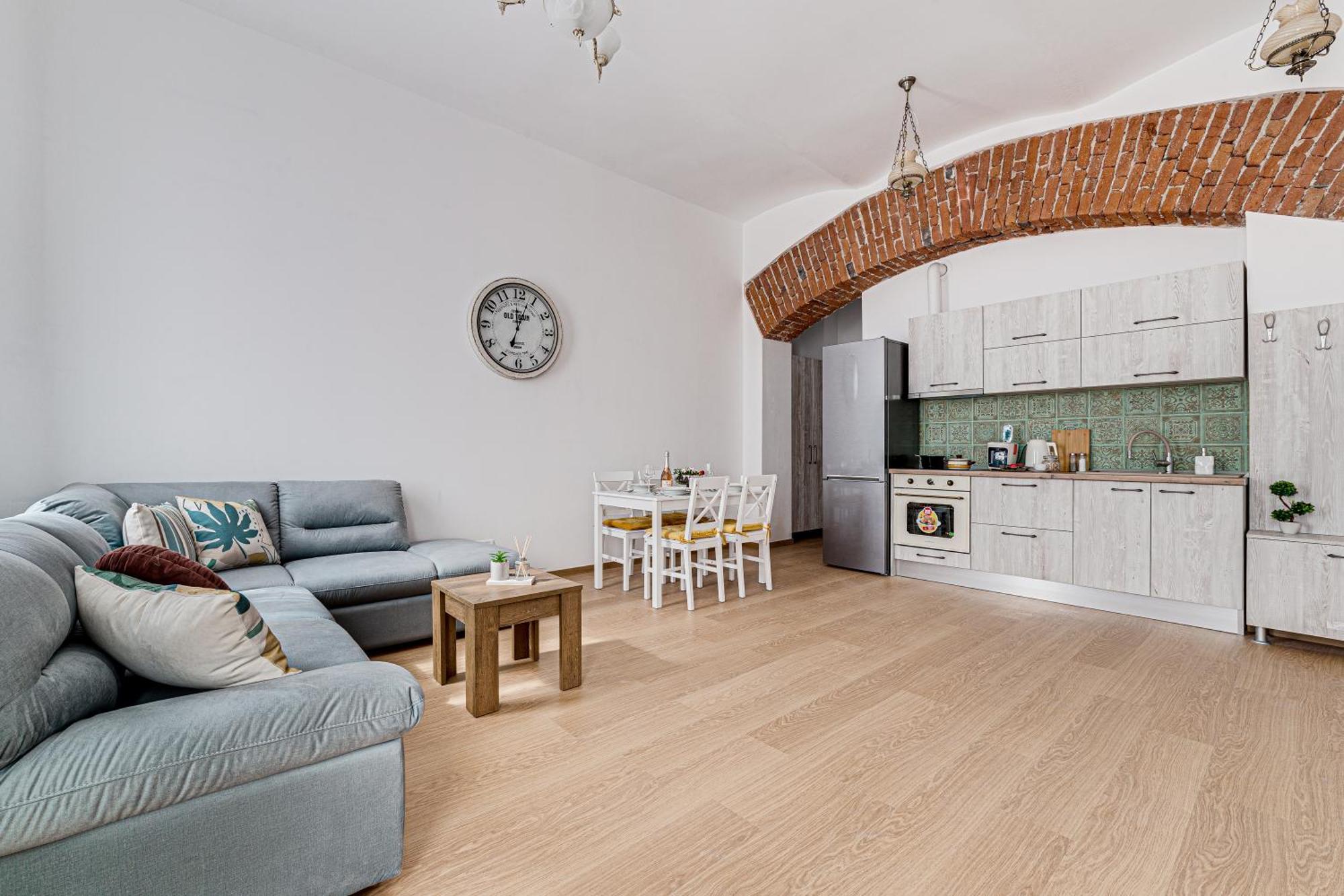 Ari Central Grand Apartments - Luxurious Stay Arad Exteriör bild