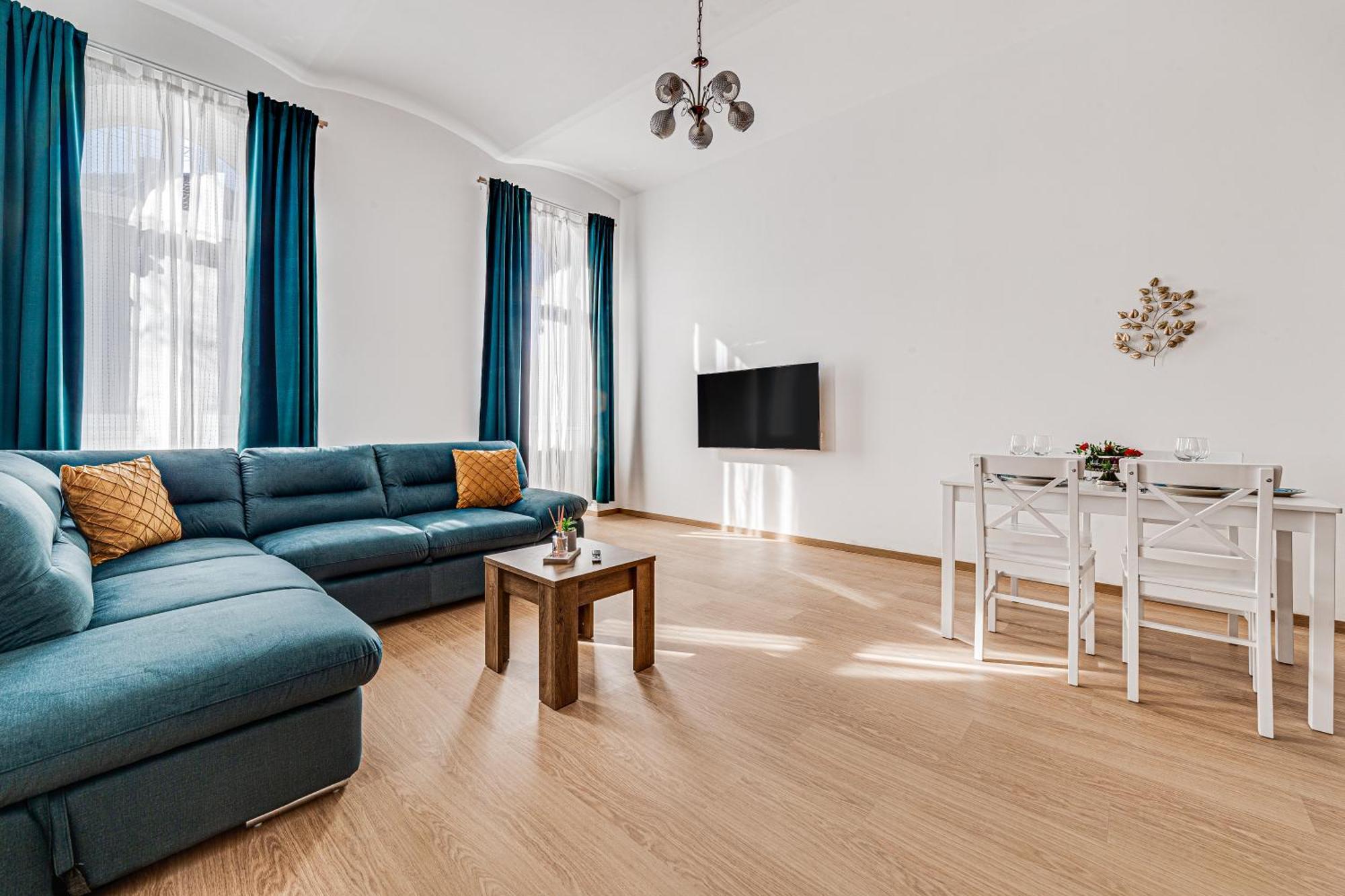 Ari Central Grand Apartments - Luxurious Stay Arad Exteriör bild