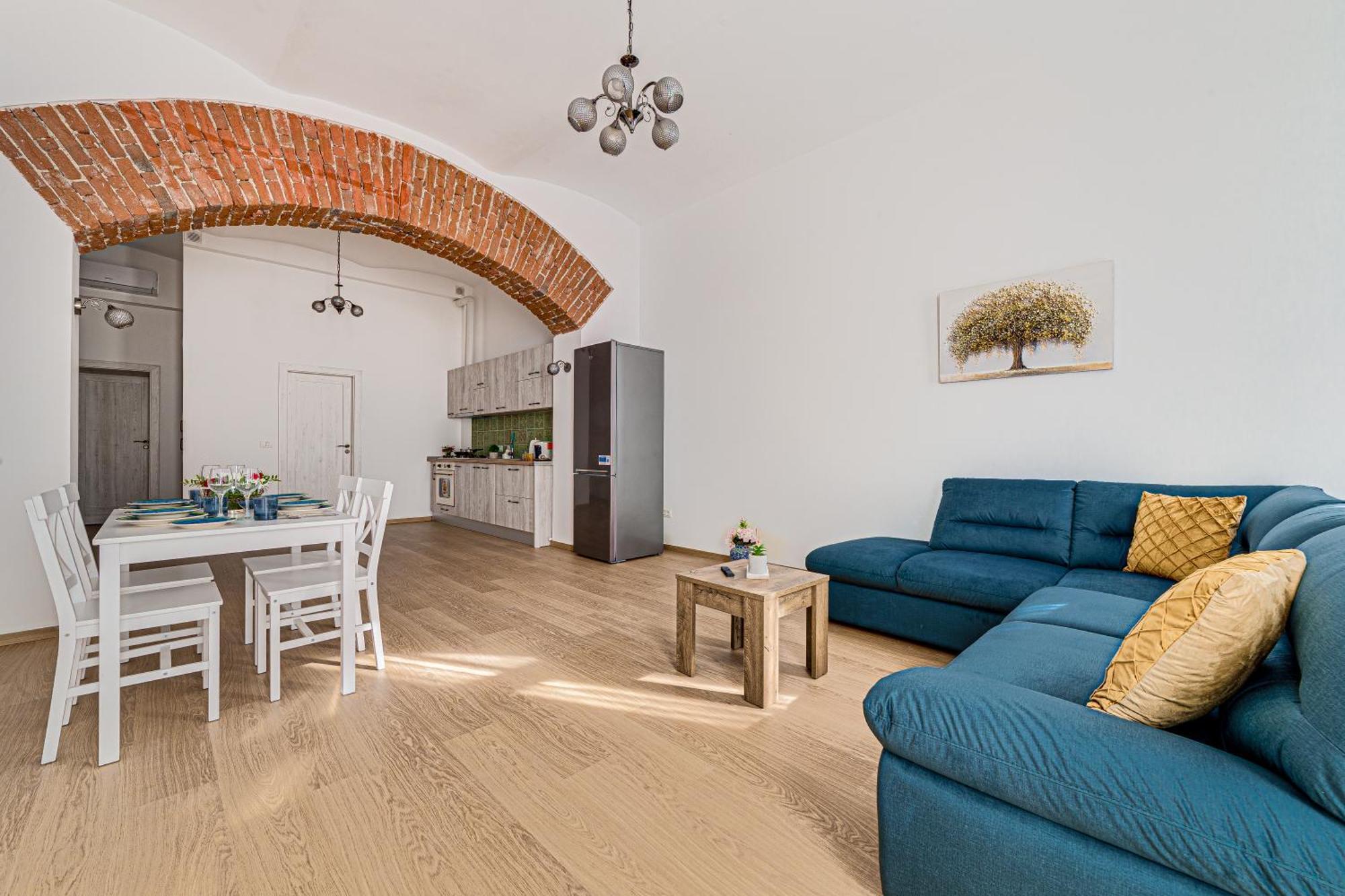 Ari Central Grand Apartments - Luxurious Stay Arad Exteriör bild