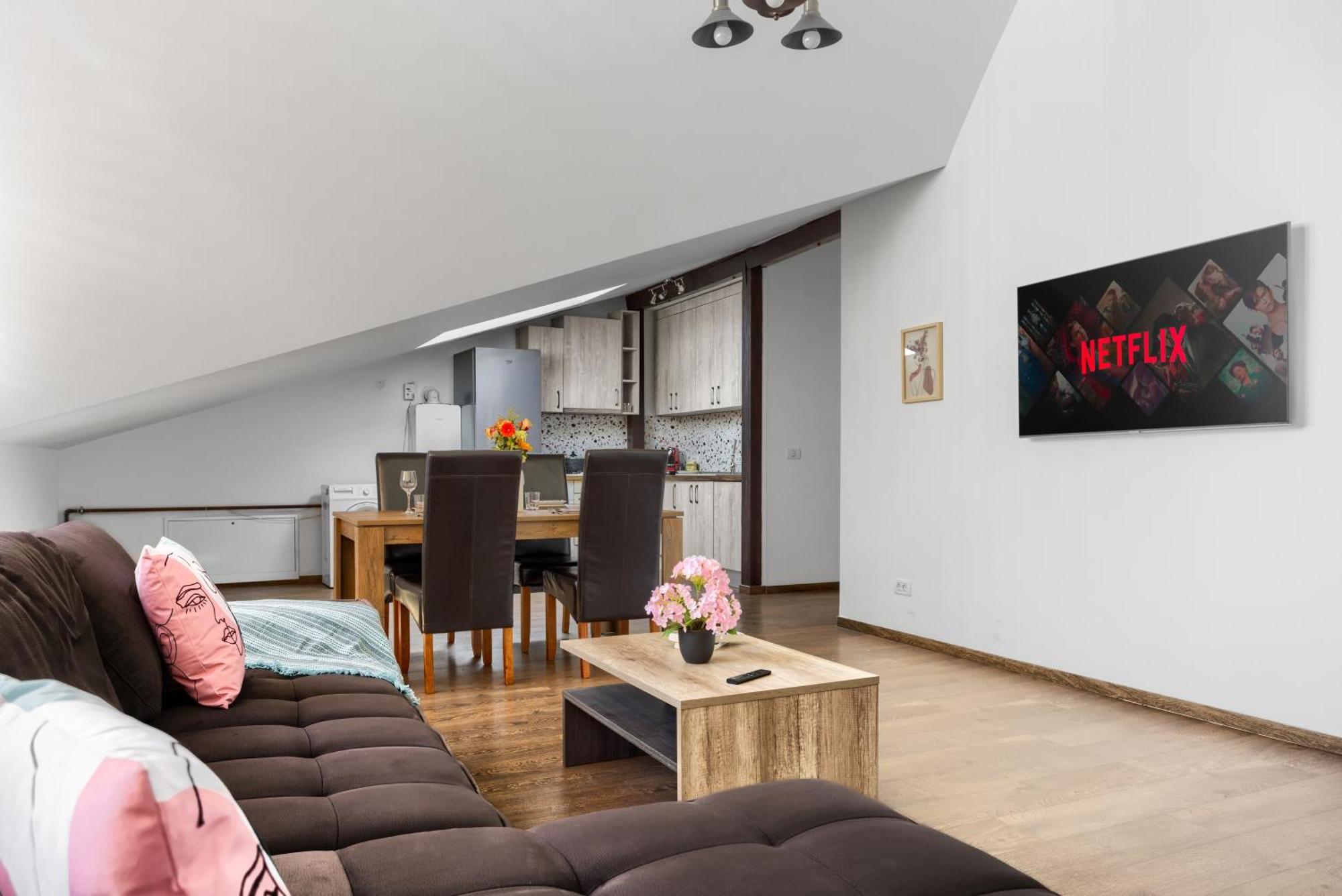 Ari Central Grand Apartments - Luxurious Stay Arad Exteriör bild