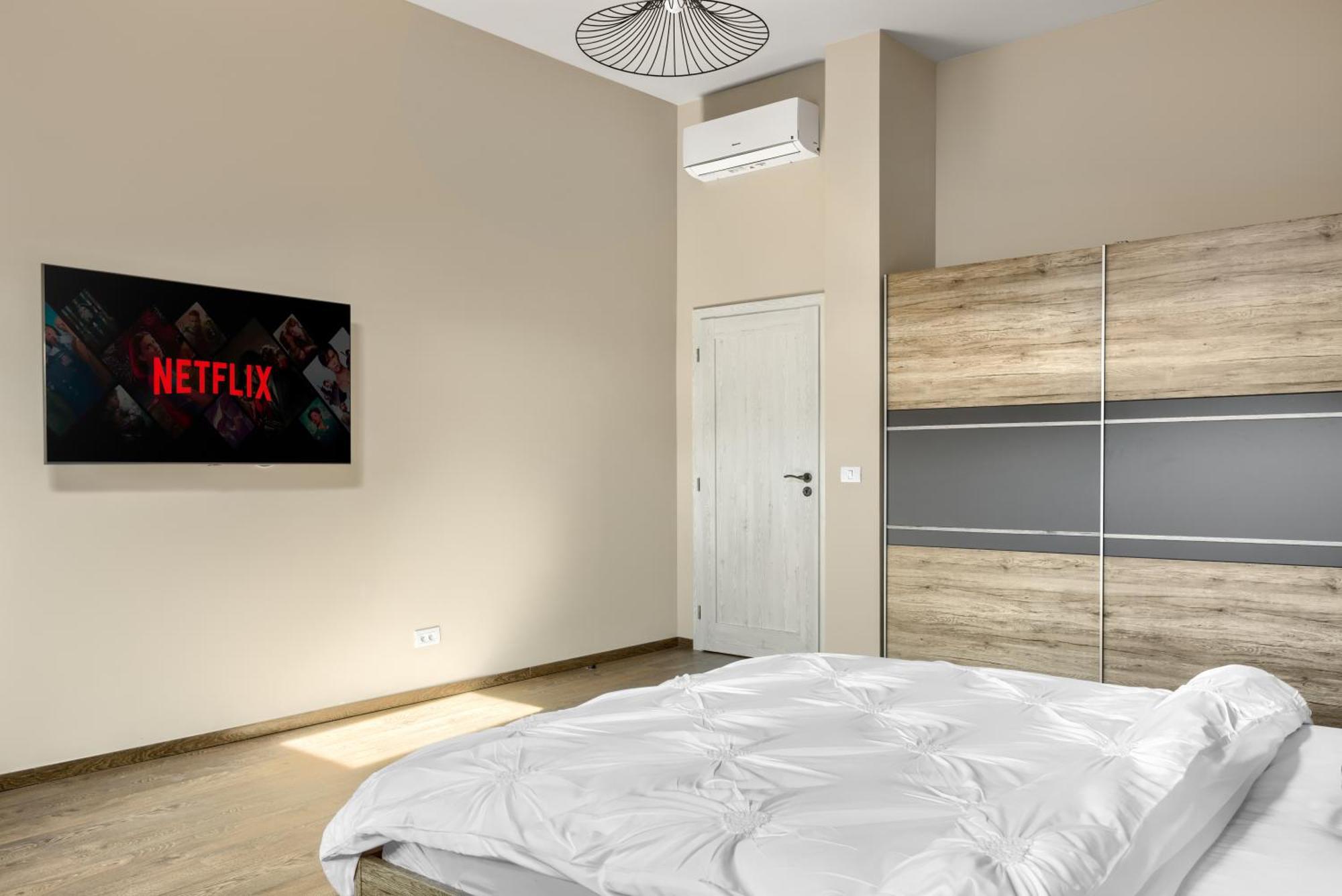 Ari Central Grand Apartments - Luxurious Stay Arad Exteriör bild