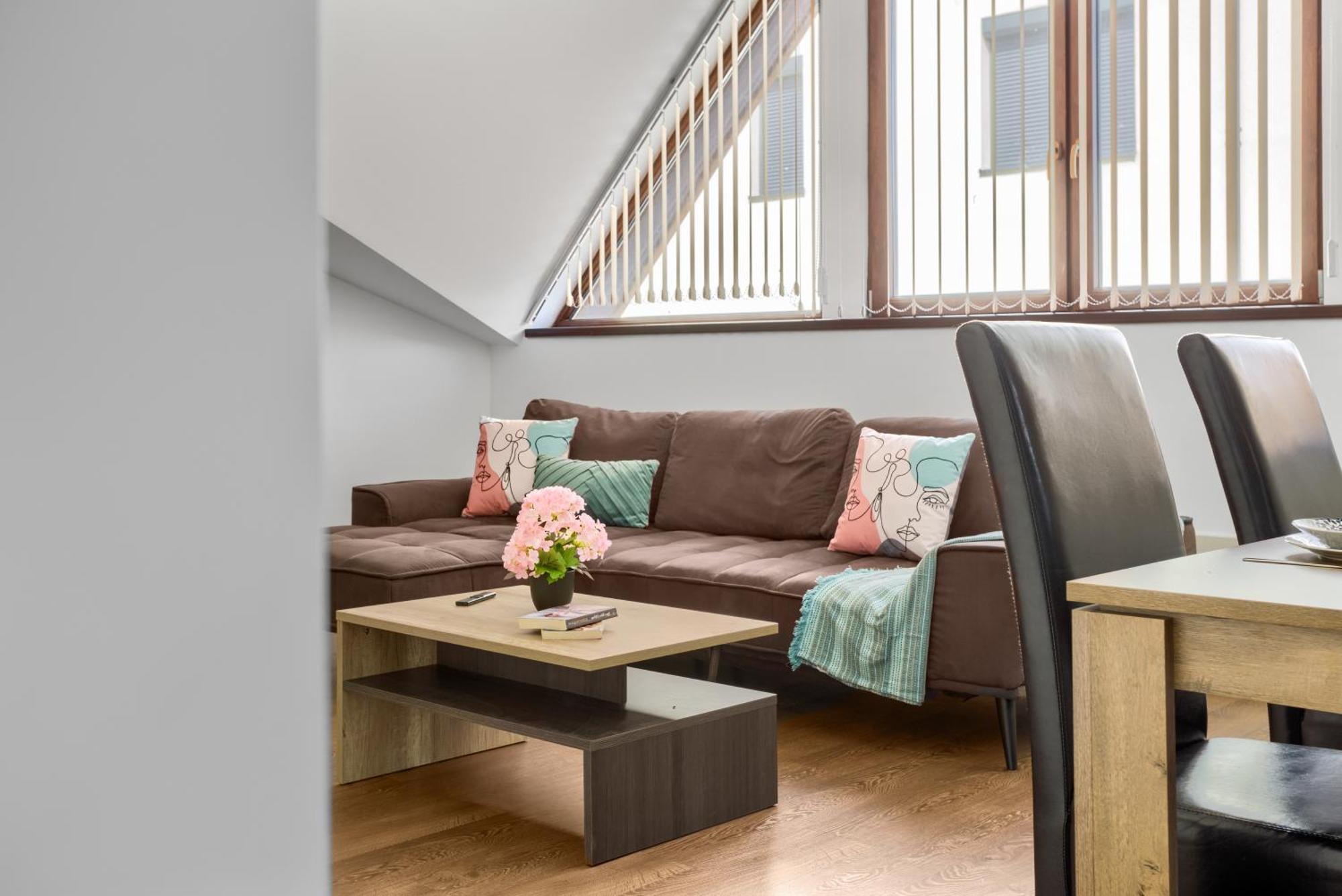 Ari Central Grand Apartments - Luxurious Stay Arad Exteriör bild