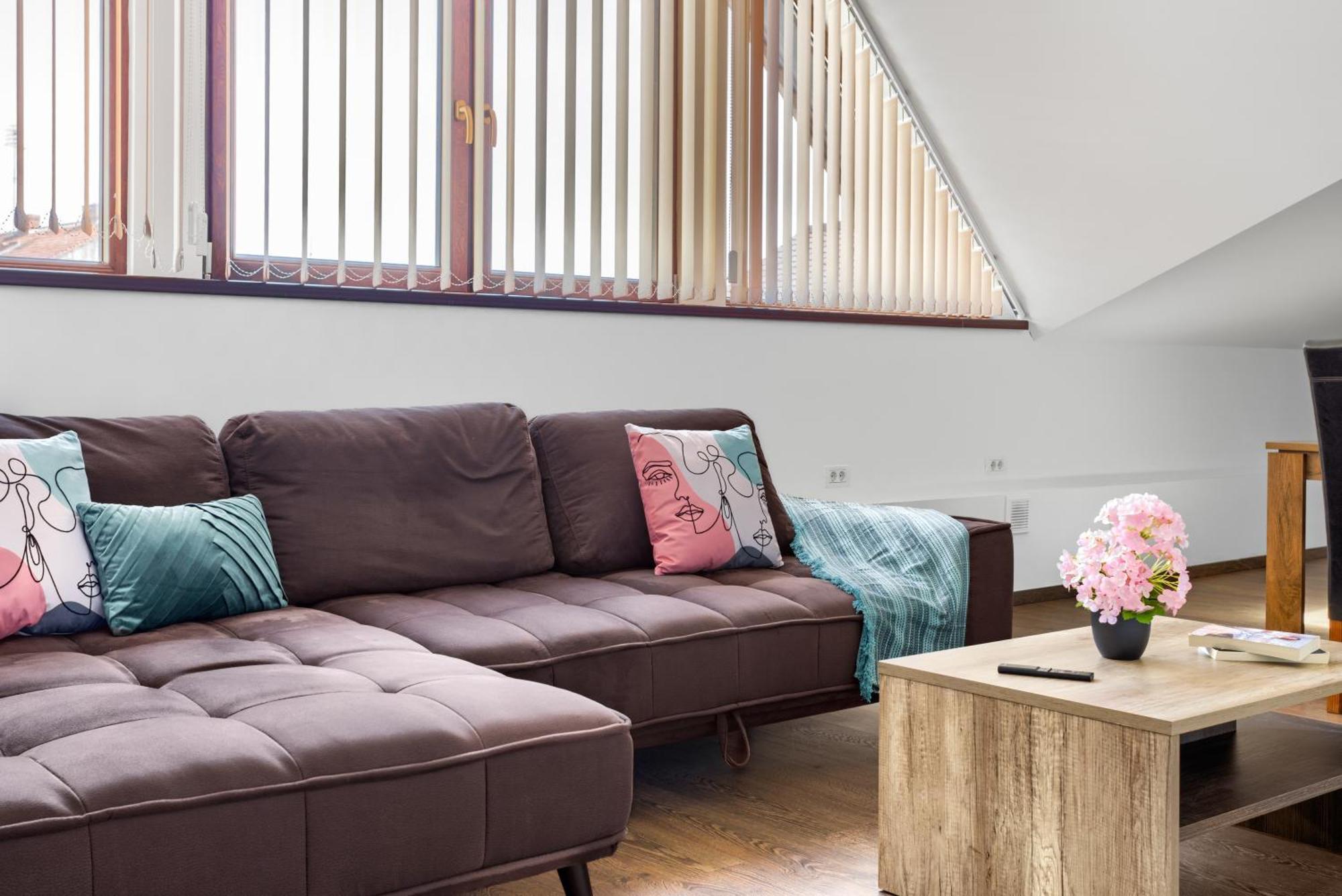 Ari Central Grand Apartments - Luxurious Stay Arad Exteriör bild